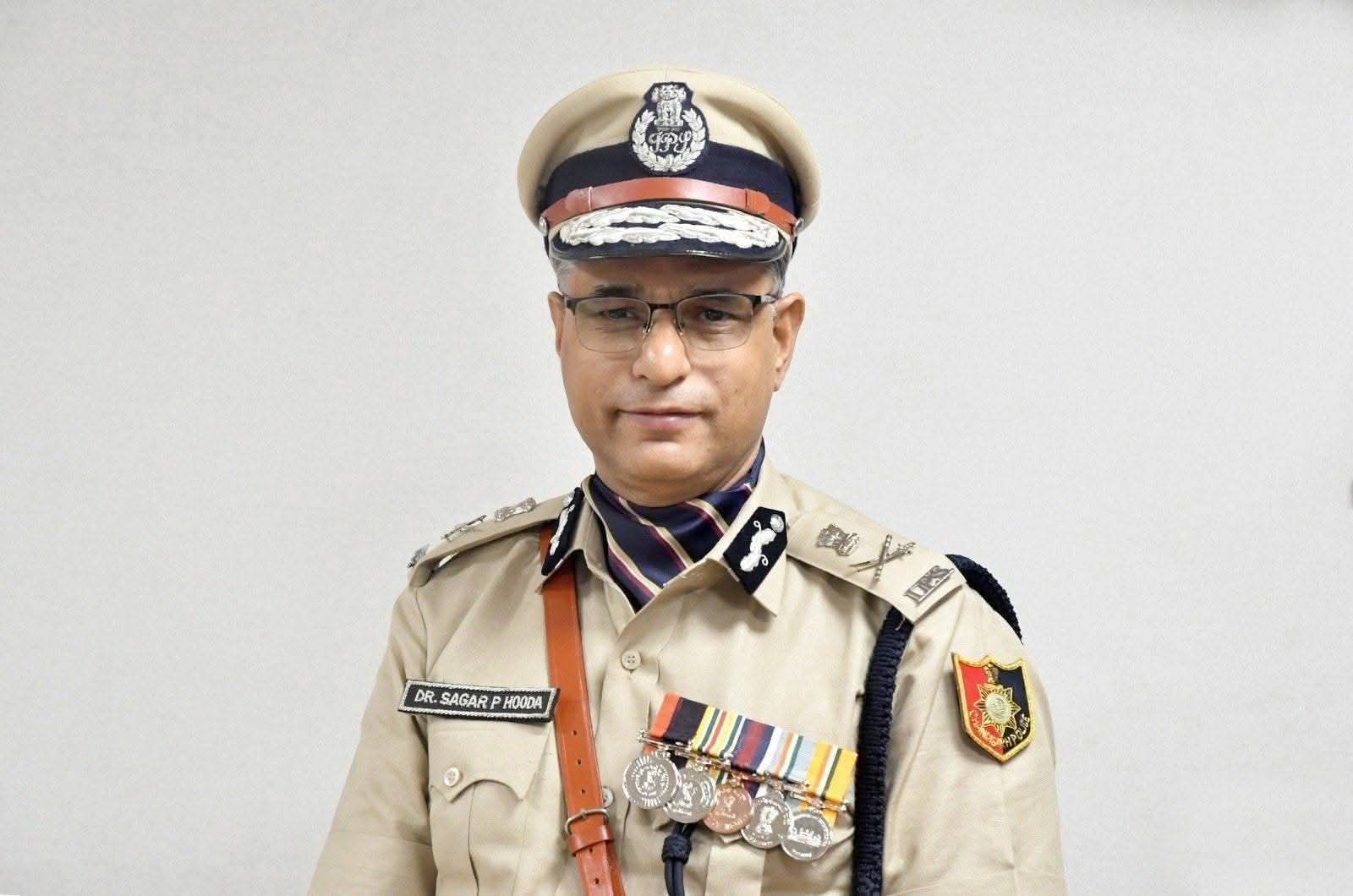 Chandigarh trafic police को डीजीपी का सख्त आदेश अब कोई भी ट्रैफिक जवान बीच सड़क पर वाहन नहीं रोकेगा!